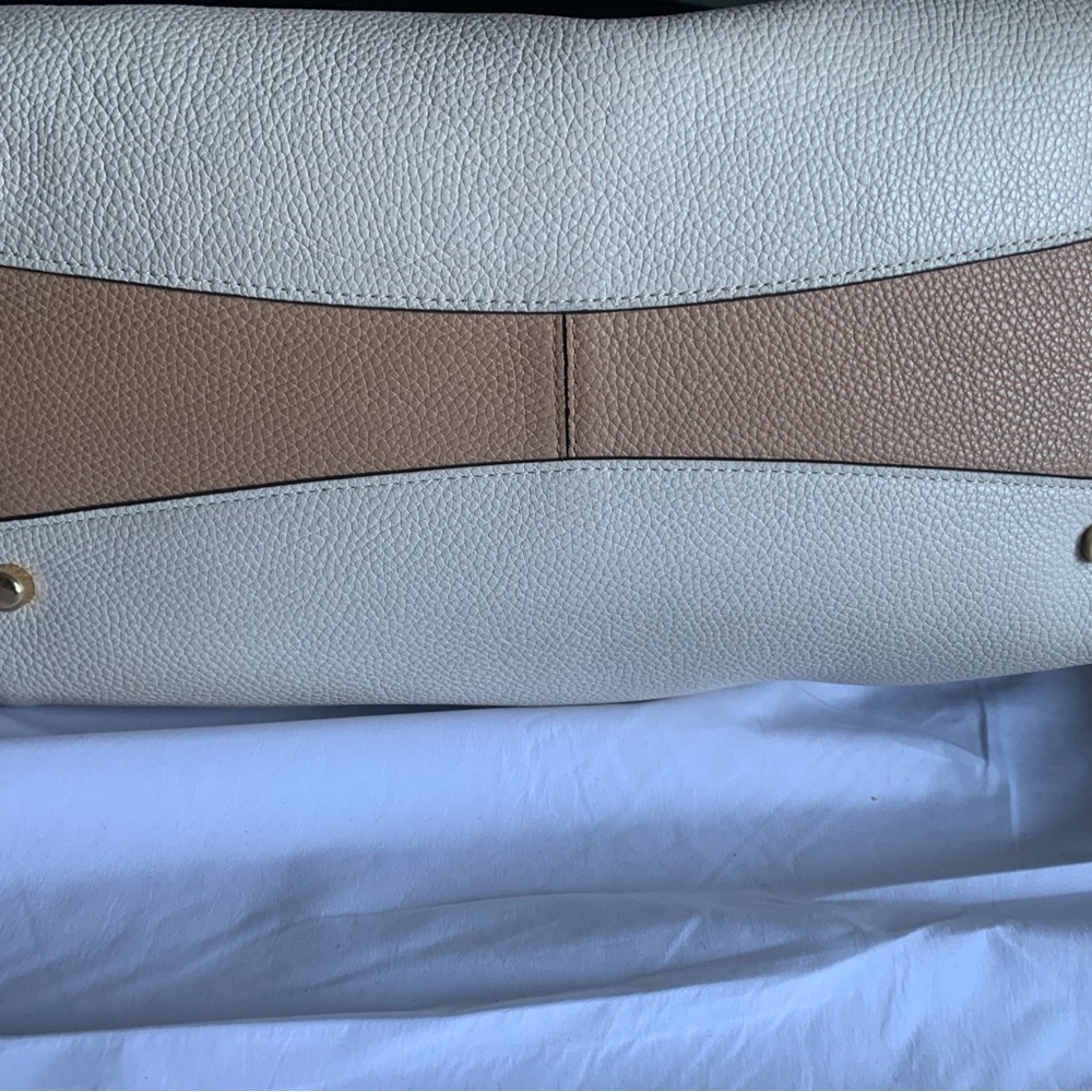Coach Two-Tone Cream and Brown Leather Shoulder Bag - Picture 4 of 5